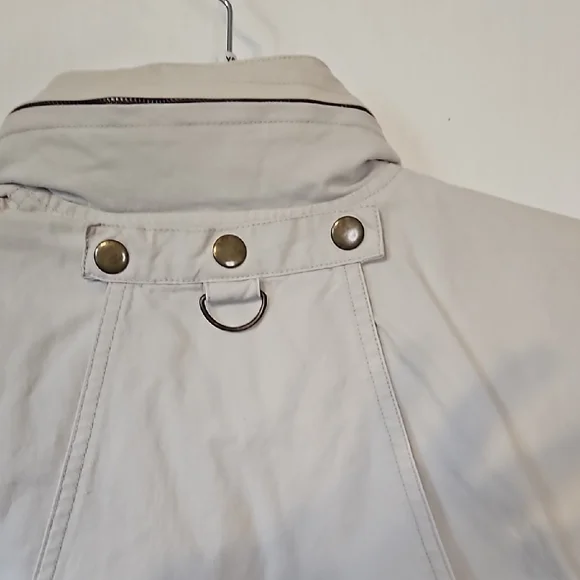 Beige Utility Vest - Picture 7 of 11